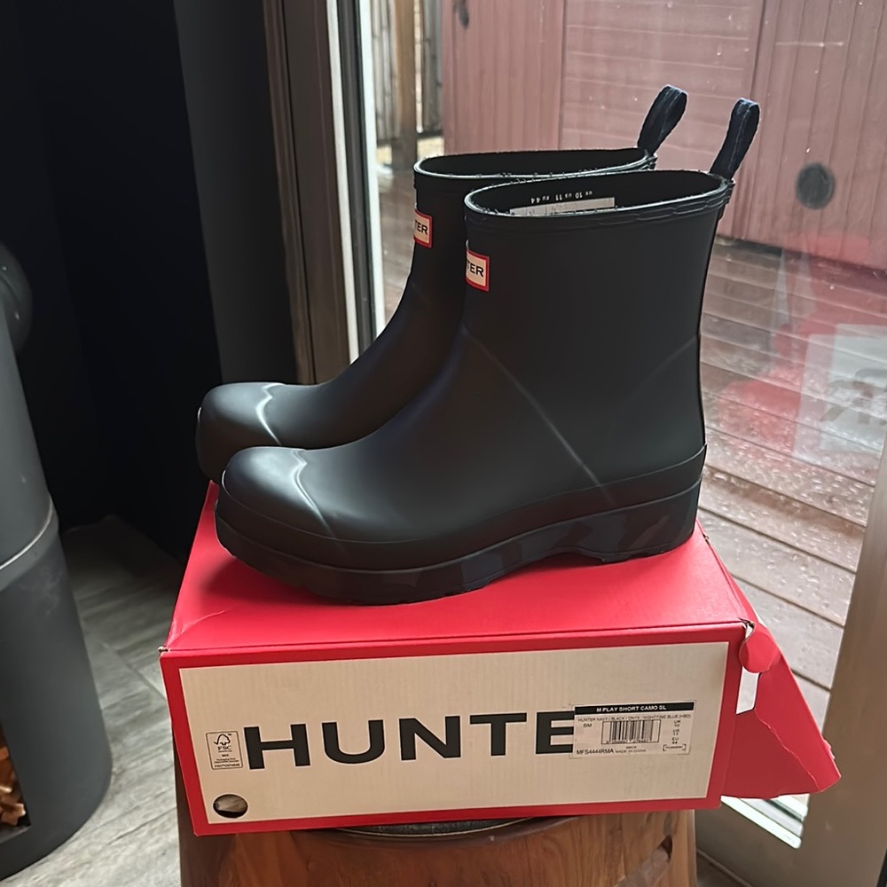 Hunter M Play Short Navy Camo Ankle Rain Boots